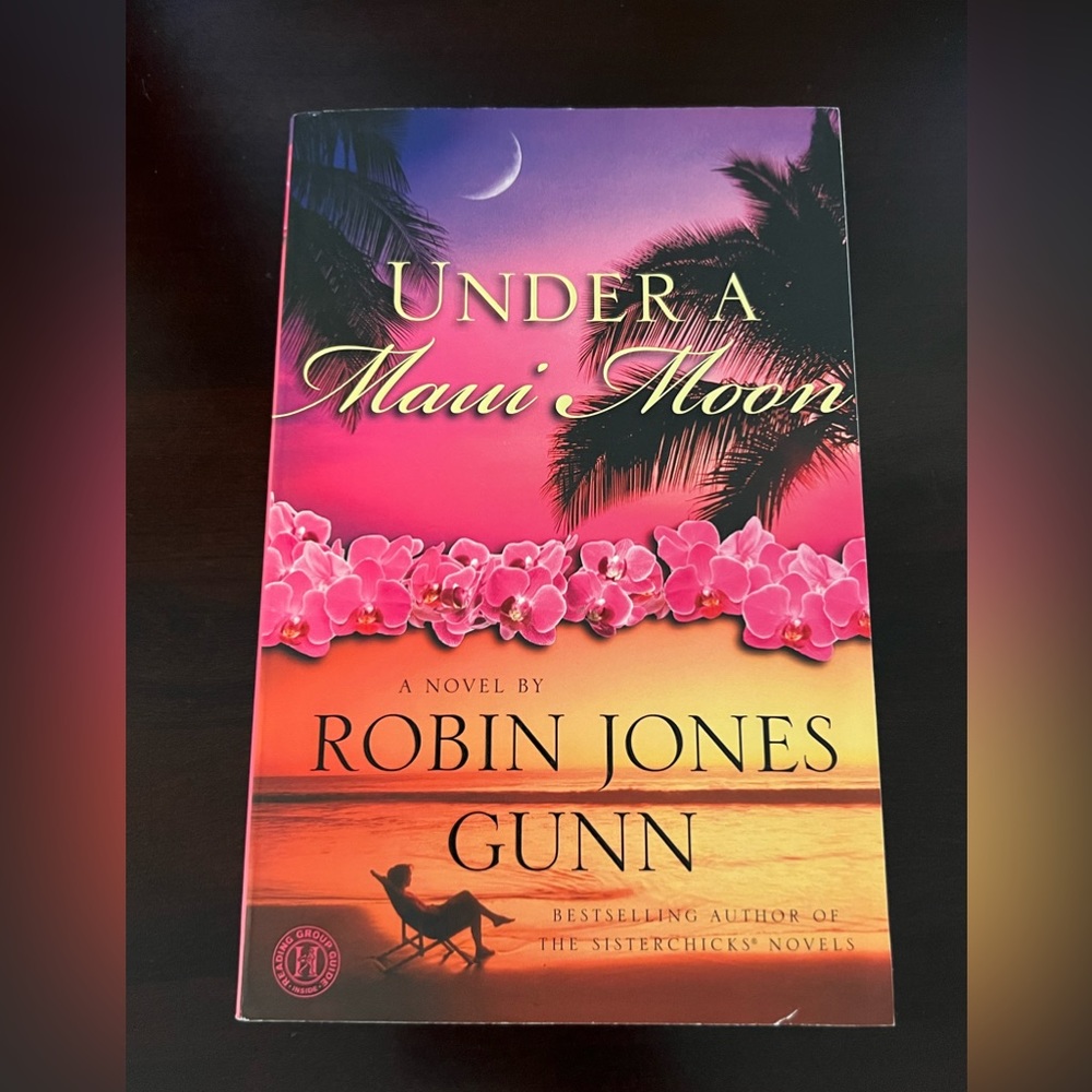 Robin Jones Gunn Under a Maui Moon